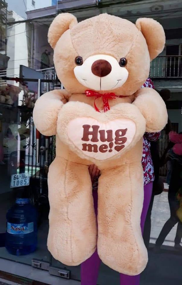 Gấu Teddy Hug me 1m nâu nhạt